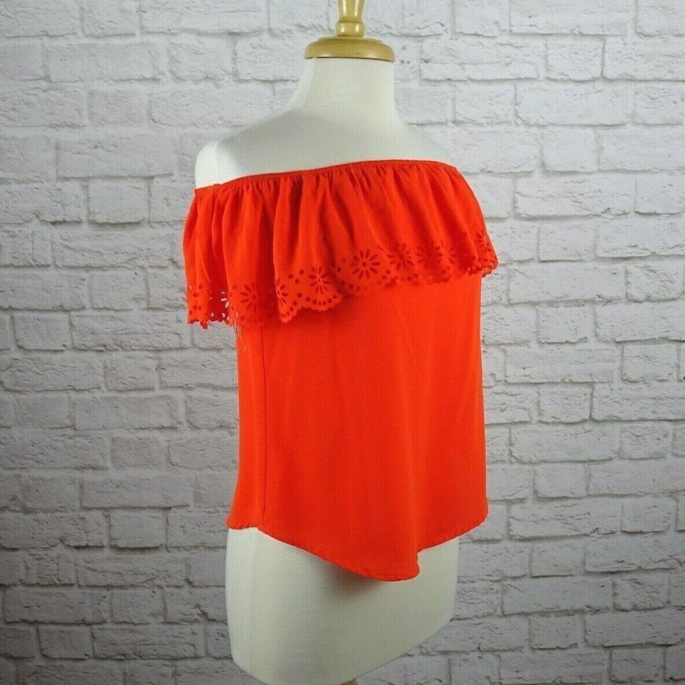 NWT Iris Basic Off The Shoulder Peasant Top Blouse Flower Cutout Flowy Red Small